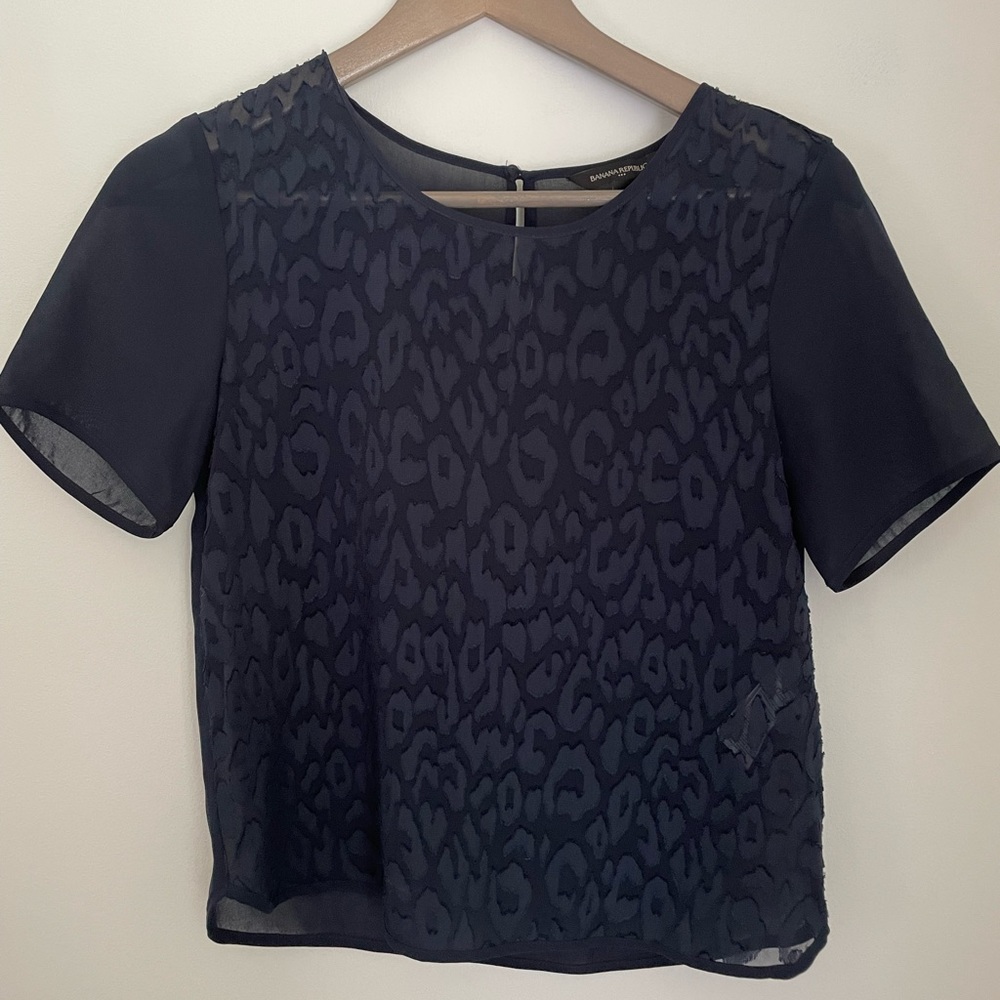 Banana Republic XS petite tee.